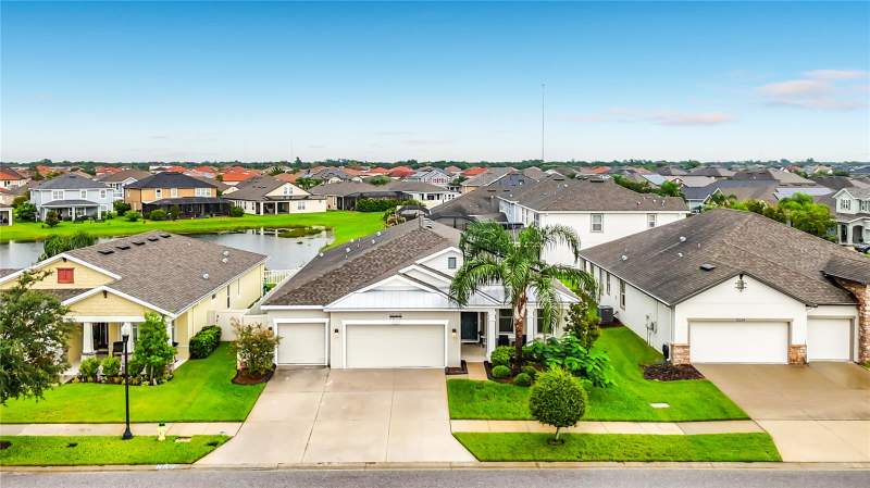 4 bedroom Single Family Residence at 13222 Moss Grass Way, Reserve At Pradera Phase 2 Lot 2 Block 10, Riverview — photo 3