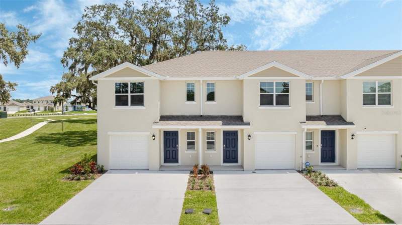 1763 LEYLAND CIRCLE home for sale in Evergreen Park