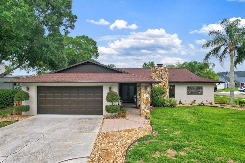 10 ARBOR LANE home for sale in East Lake Woodlands Woodlake Run