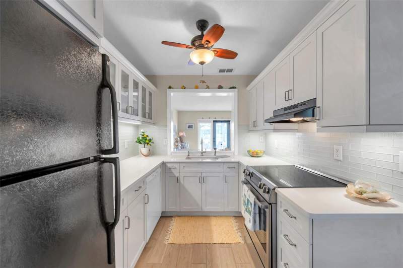 2 bedroom Townhouse at 4766 Snook Drive, Waterside At Coquina Key South, St Petersburg — photo 5
