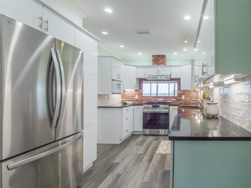 3 bedroom Single Family Residence at 2410 Riverside Drive, River Haven, Bradenton — photo 5