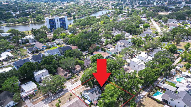 1009 W CORAL STREET home for sale in Suburb Royal