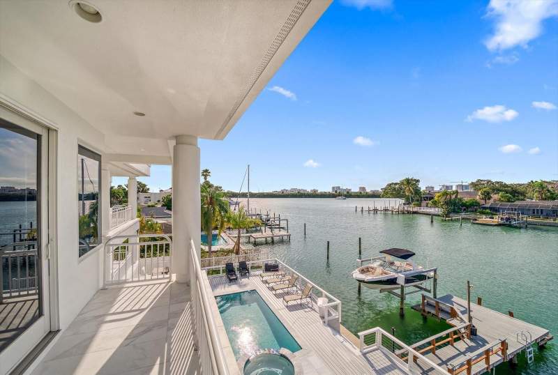 4 bedroom Single Family Residence at 42 Midway Island, Island Estates Of Clearwater, Clearwater Beach — photo 5