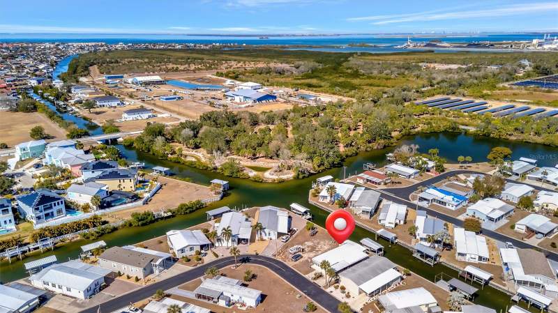 3 bedroom Mobile Home at 132 W Saint Lucia Loop, Caribbean Isles Residential Co, Apollo Beach — photo 3
