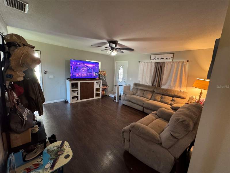 2 bedroom Single Family Residence at 113 Herrick Street, Lakedale Sub, Auburndale — photo 2