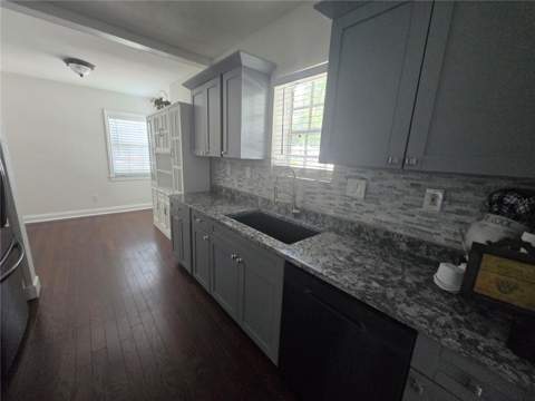 300 E Idlewild Avenue, Tampa FL - photo 6 of 6