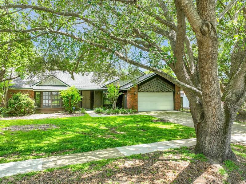4 bedroom Single Family Residence at 1532 SACKETT CIRCLE, SHADOW RIDGE, ORLANDO — photo 2