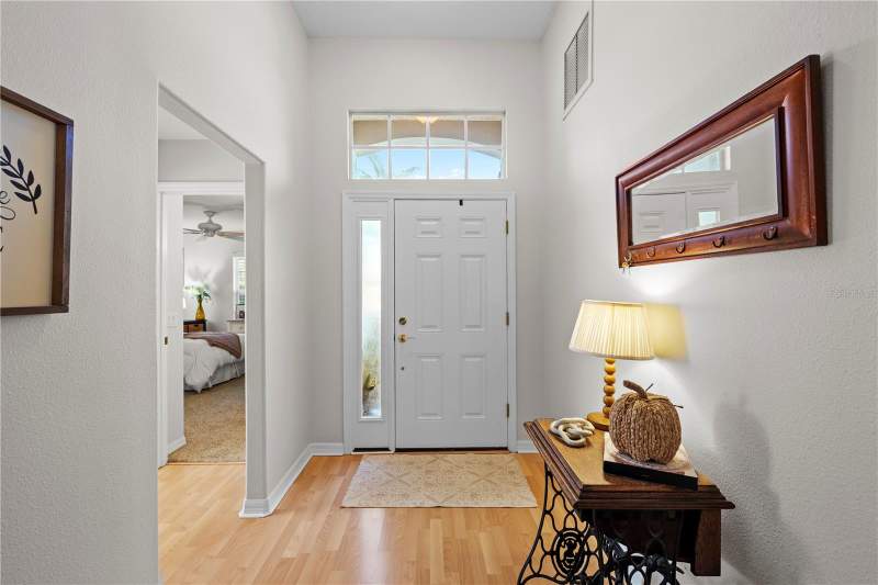 2 bedroom Single Family Residence at 5064 Creekside Trail, Carlyle At Villages Of Palm-Aire, Sarasota — photo 3