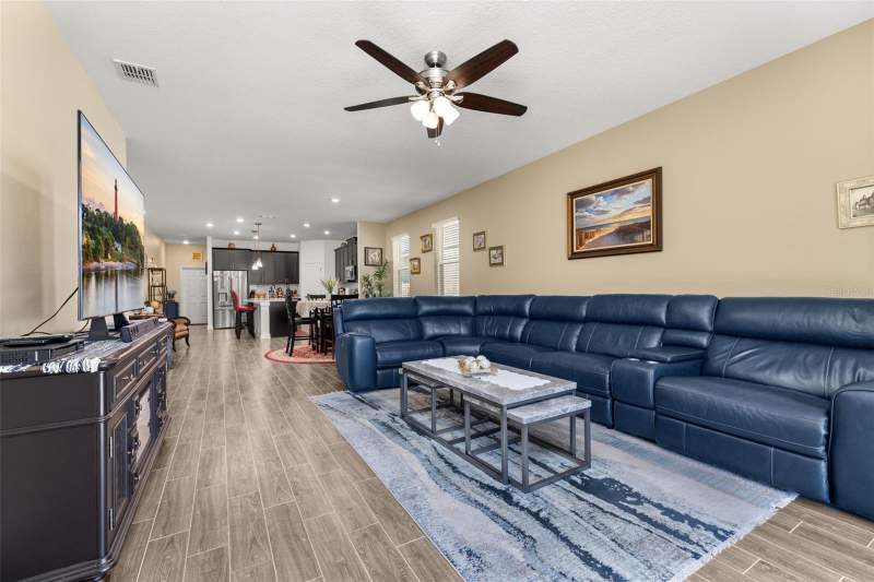 3 bedroom Single Family Residence at 1739 Good Neighbor Loop, Tohoqua Ph 2, Kissimmee — photo 4