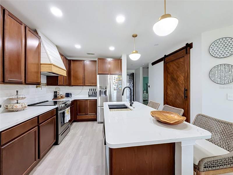 4 bedroom Single Family Residence at 23648 Companero Drive, Sorrento Spgs Ph IV, Sorrento — photo 5