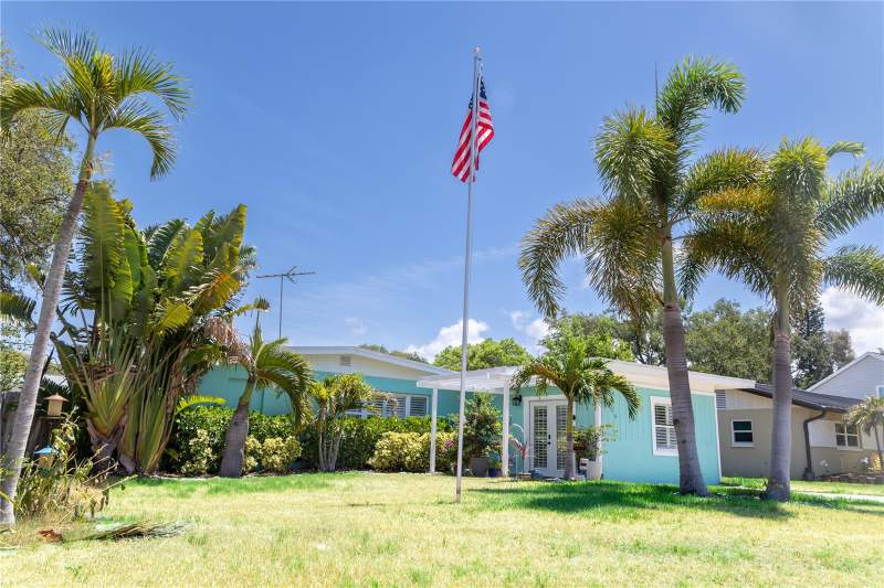 136 MARYLAND AVENUE home for sale in Crystal Beach