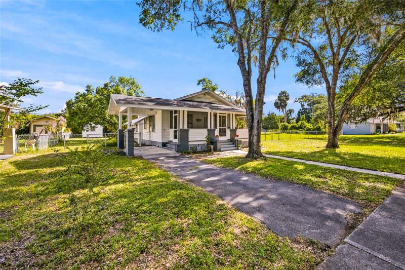 2 bedroom Single Family Residence at 20315 The Granada, Minnetrista, Dunnellon — photo 3