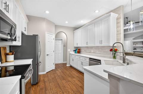 3825 Salida Delsol Drive, Ruskin FL - photo 6 of 6