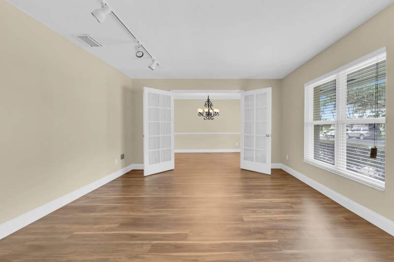 4 bedroom Single Family Residence at 215 Palmetto Concourse, Sweetwater Oaks, Longwood — photo 5