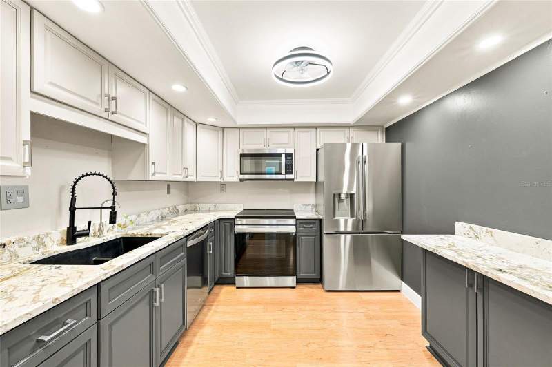 2 bedroom Condominium at 19029 N US Highway 19 #9-704, Imperial Cove 9, Clearwater — photo 2
