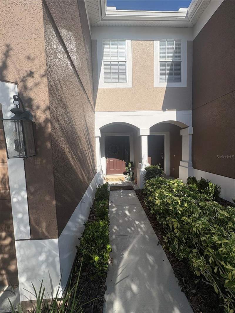 3 bedroom Townhouse at 4605 Barnstead Drive, Valhalla Ph 3-4, Riverview — photo 3