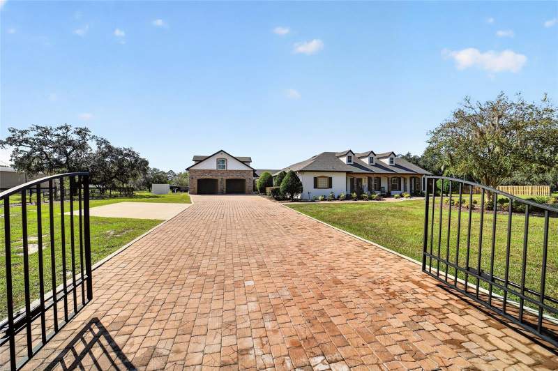 5 bedroom Single Family Residence at 5290 NE 103rd Terrace, Rolling Acres, Bronson — photo 5