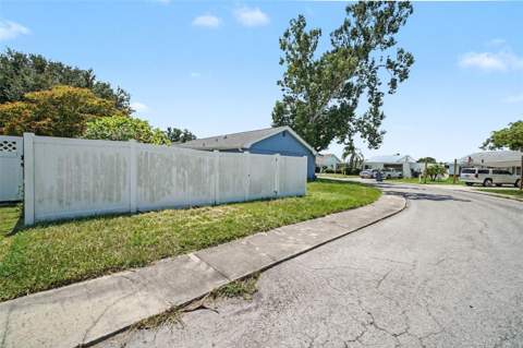 3640 Landale Drive, Holiday FL - photo 9 of 38