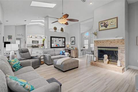 6207 Huntington Drive, Zephyrhills FL - photo 17 of 50