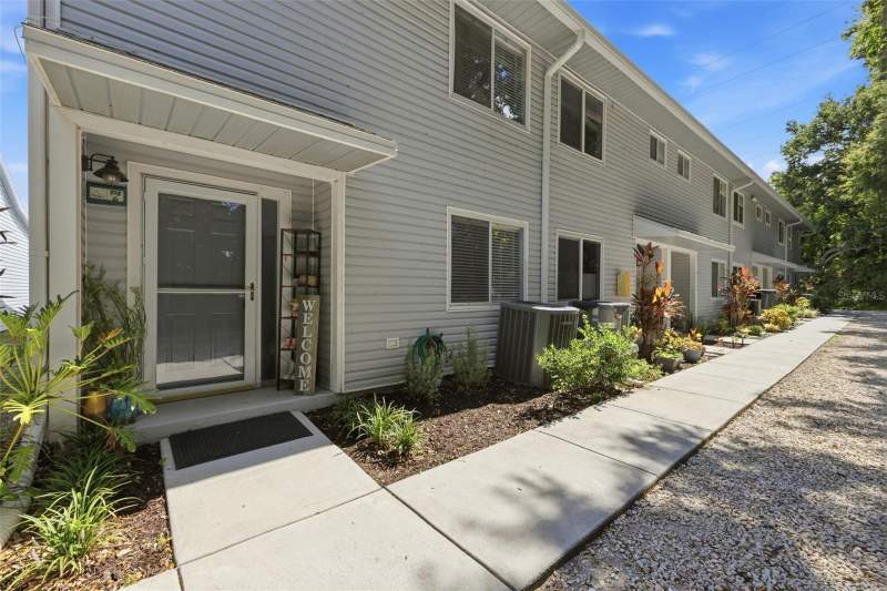 Loch Lomond Estates Condo