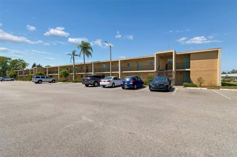 2 bedroom Condominium at 12300 Park Boulevard #221, Oakhurst Garden Apts Condo, Seminole — photo 2