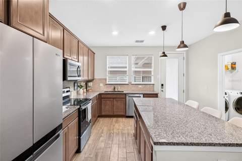 5133 Sapling Sprout Drive, Orlando FL - photo 7 of 18