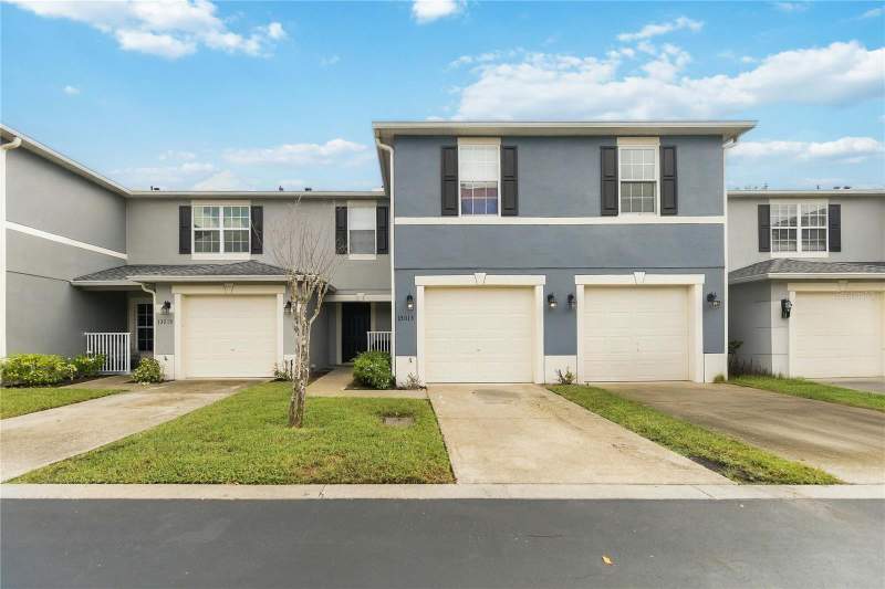 13015 LEXINGTON SUMMIT STREET home for sale in Waterford Villas