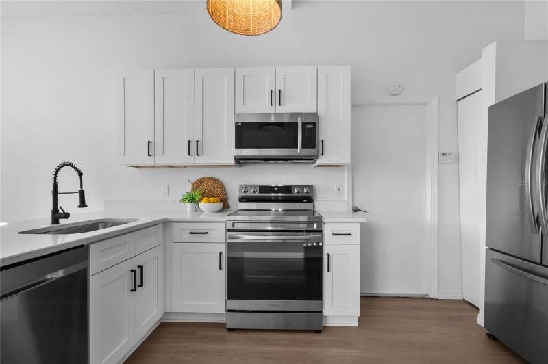 3 bedroom Single Family Residence at 239 PANORAMA DRIVE, SEASONS THE, WINTER SPRINGS — photo 5