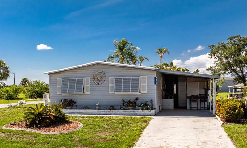 3 bedroom Manufactured Home at 7494 Danvers Circle, Village Holiday Lake, Port Charlotte — photo 2
