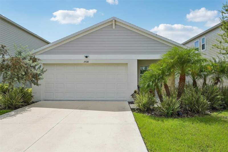 7728 TWINLEAF TERRACE home for sale in Crosswind Point