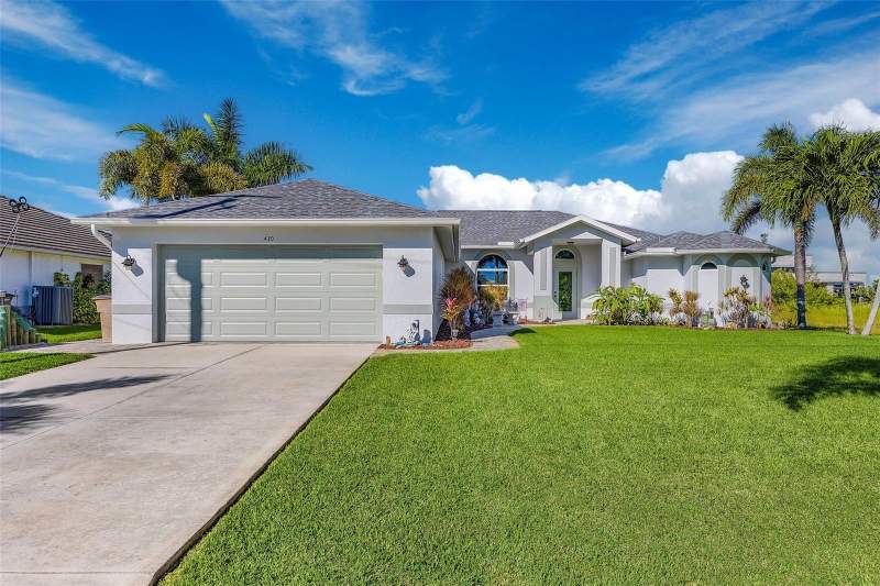 4 bedroom Single Family Residence at 430 NW 39th Avenue, Cape Coral, Cape Coral — photo 2