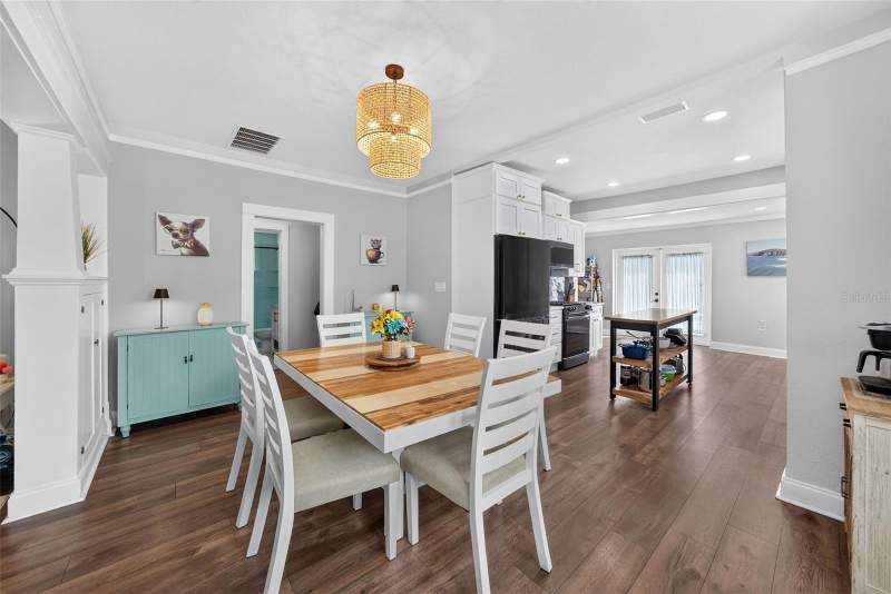 4 bedroom Single Family Residence at 1625 S Eola Drive, Lancaster Heights, Orlando — photo 5