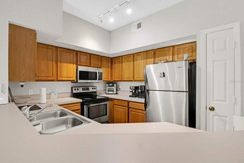 1 bedroom Condominium at 13103 Mulberry Park Drive #8211, Plantation Park, Orlando — photo 4
