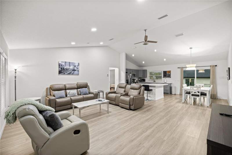 3 bedroom Single Family Residence at 5376 NW 1st Street, Ocala Rdg Un 01, Ocala — photo 4