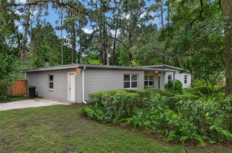4 bedroom Single Family Residence at 3705 NW 7th Place, Scafford, Gainesville — photo 2