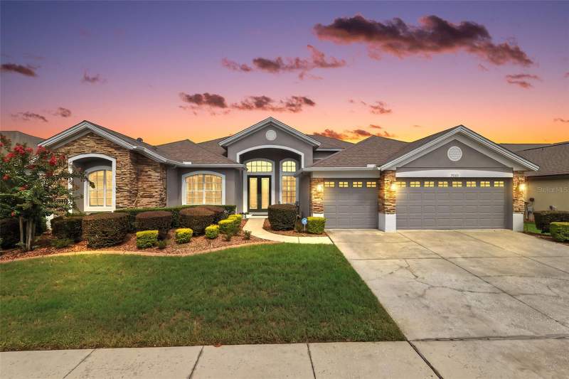 4 bedroom Single Family Residence at 9085 Laurel Ridge Drive, Country Club Of Mount Dora, Mount Dora — photo 2