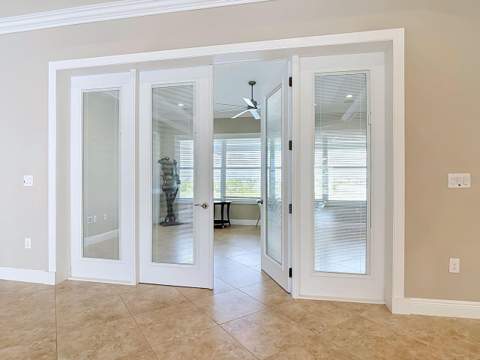 8461 Bridgeport Bay Circle, Mount Dora FL - photo 12 of 44