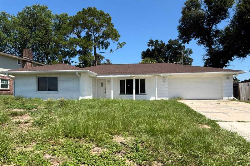 3 bedroom Single Family Residence at 212 OVERLOOK DRIVE, ELOISE WOODS EAST LAKE MARIAM UNIT, WINTER HAVEN — photo 1