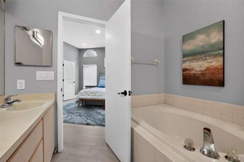 17721 Hampshire Oak Drive, Tampa FL - photo 24 of 35
