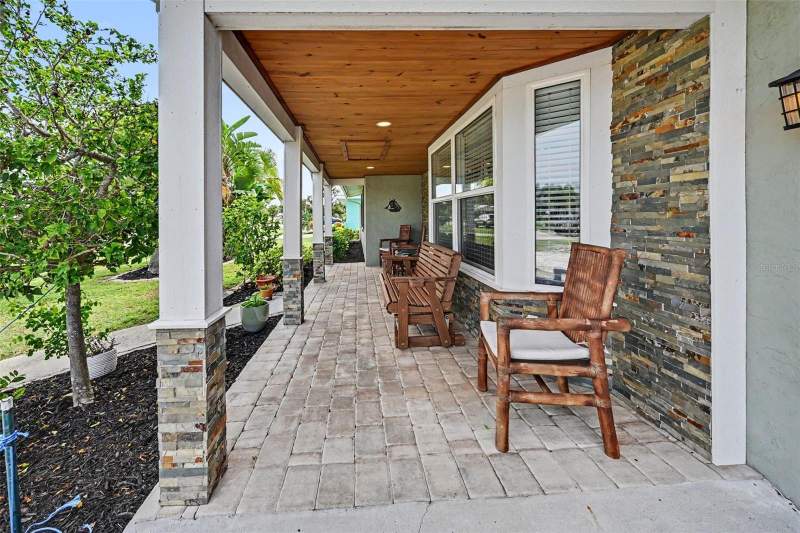 3 bedroom Single Family Residence at 412 Redwood Road, Venice Gardens, Venice — photo 4