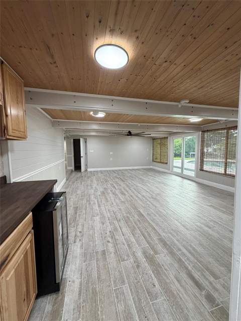 8715 Driftwood Drive, Tampa FL - photo 9 of 41