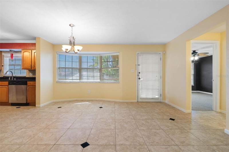 3 bedroom Single Family Residence at 14331 Apache Avenue, Oakhurst Acres 2nd Add, Largo — photo 2