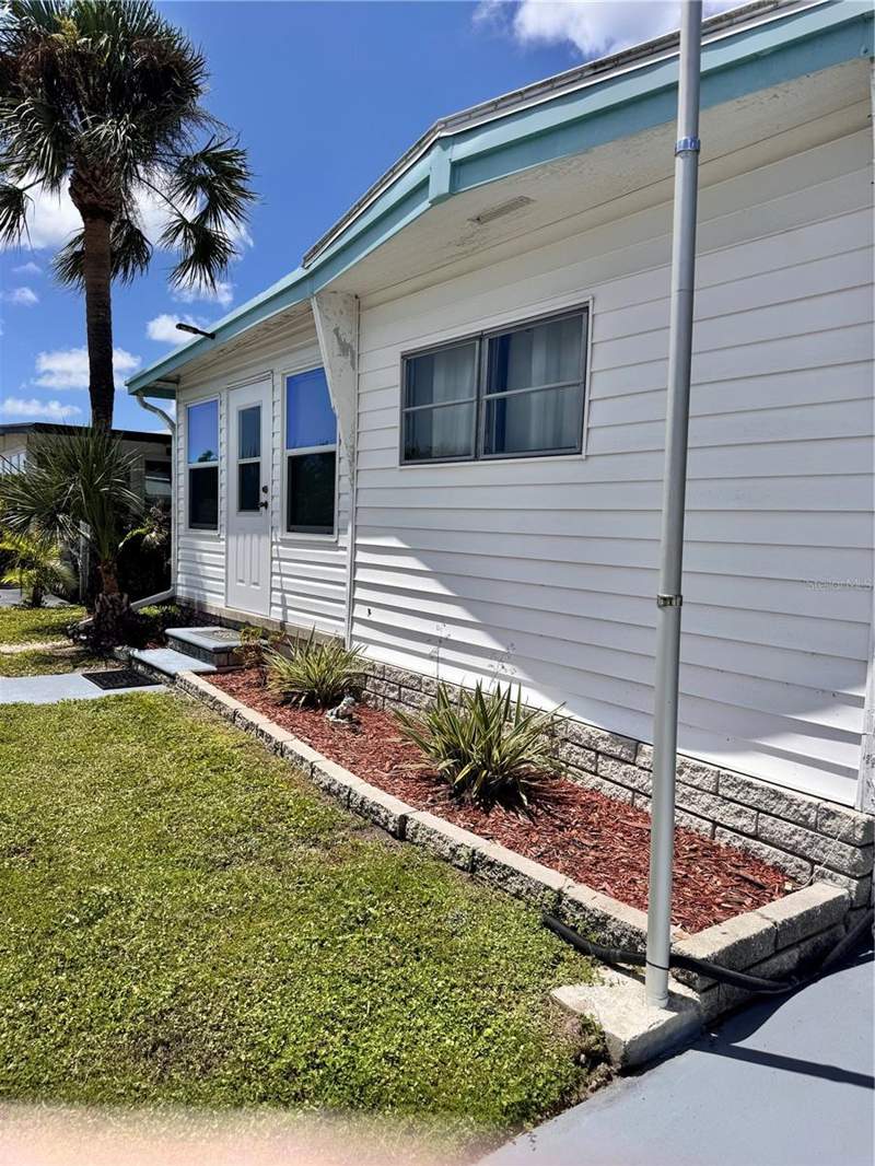 2 bedroom Mobile Home at 6100 62nd Avenue #43, Greenbrier Village Inc M/H Unrec, Pinellas Park — photo 4
