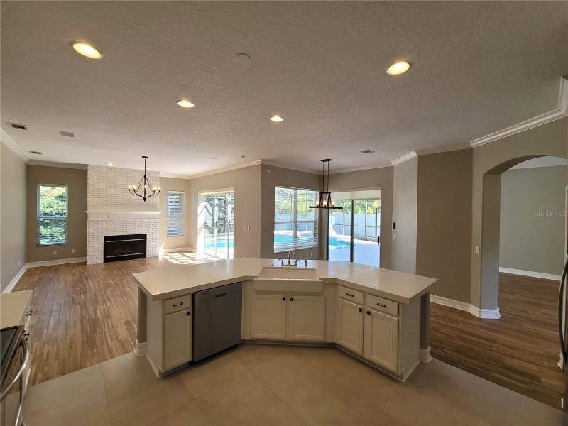 4 bedroom Single Family Residence at 8335 Lake Crowell Circle, Sand Lake Point Unit 5, Orlando — photo 4