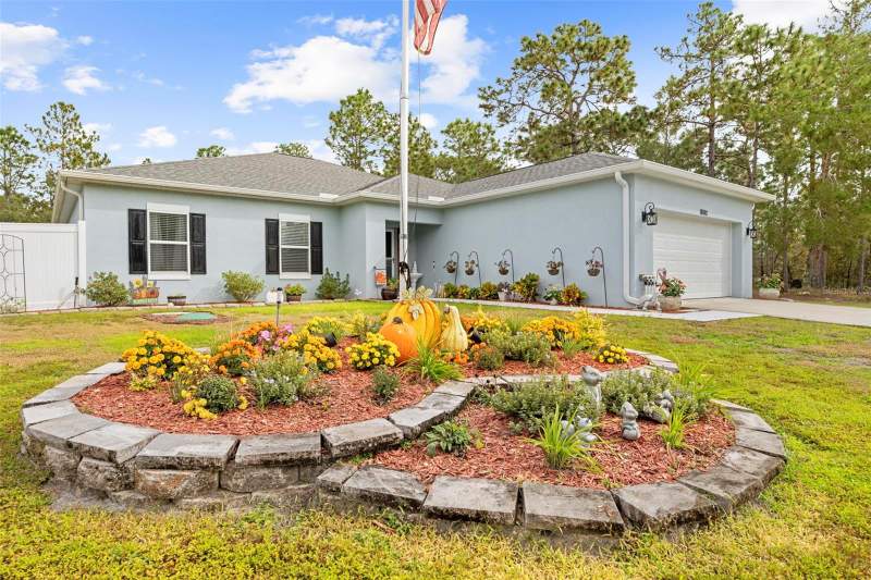 4 bedroom Single Family Residence at 18062 Malibar Road, Royal Highlands Unit 1B, Weeki Wachee — photo 3