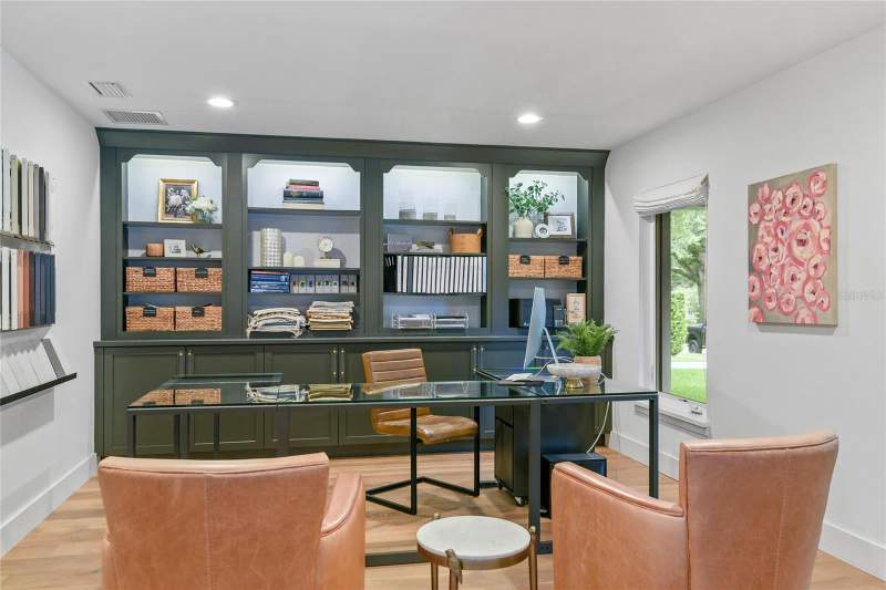 4 bedroom Single Family Residence at 220 Adams Drive, Kings Row, Maitland — photo 4