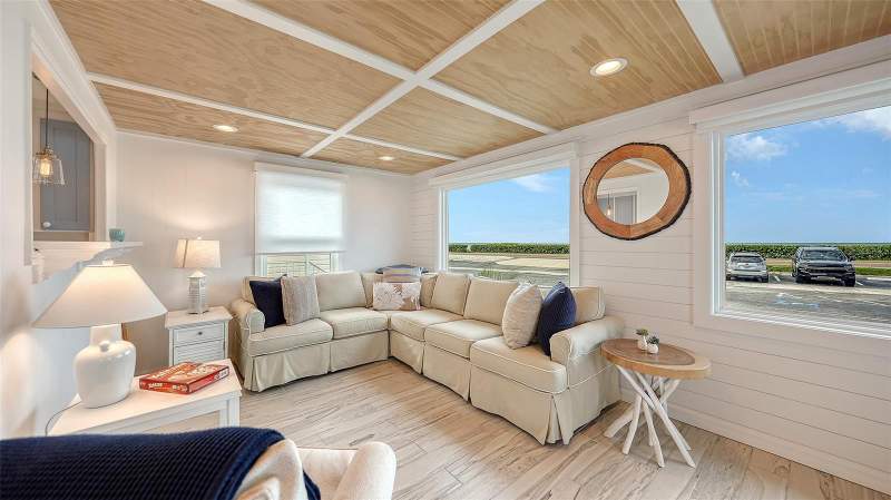 2 bedroom Mobile Home at 3710 Gulf Of Mexico Drive #A3, Gulfshore Of Longboat Key, Longboat Key — photo 3