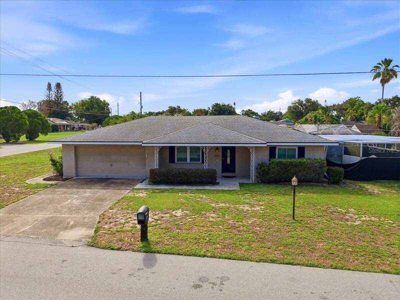 2 bedroom Single Family Residence at 132 DUVAL ROAD, ELOISE WOODS EAST LAKE MARIAM UNIT, WINTER HAVEN — photo 1