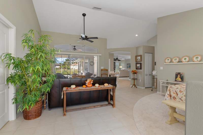 3 bedroom Single Family Residence at 17 Sportsman Road, Rotonda West Broadmoor, Rotonda West — photo 4