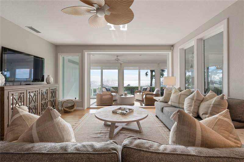 3 bedroom Single Family Residence at 319 Pilot Point Lane, North Bay, Boca Grande — photo 4